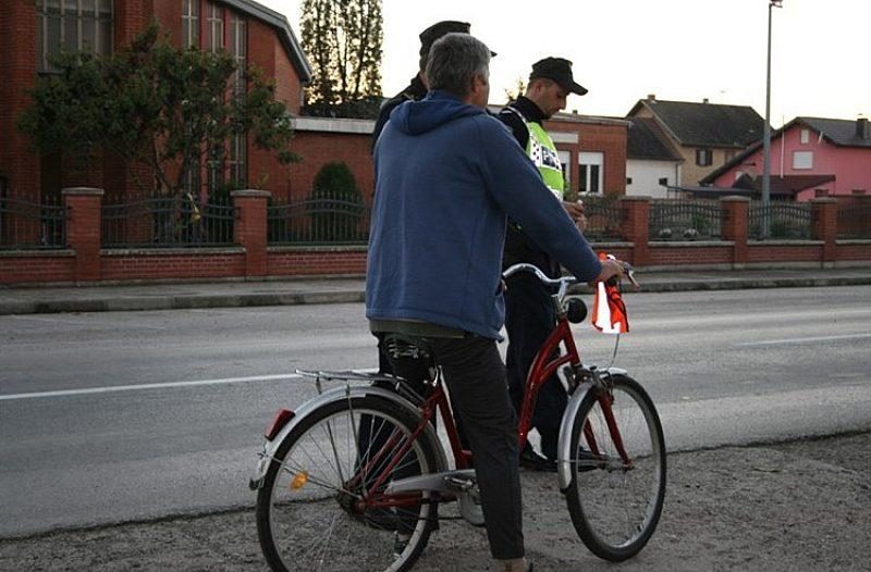 Slavonski Brod - grad-brod.com.hr - Zakonske obaveze, savjeti i preporuke za bicikliste